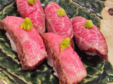 石垣牛ハネシタ握り